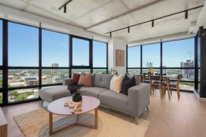 Deluxe Living in the Heart of Southbank